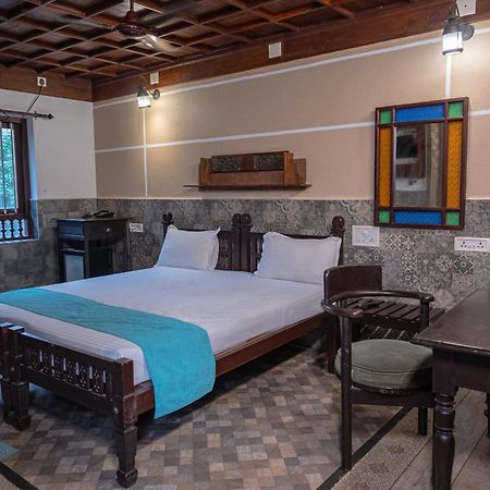 Indriya Sands Cherai Beach Exterior photo