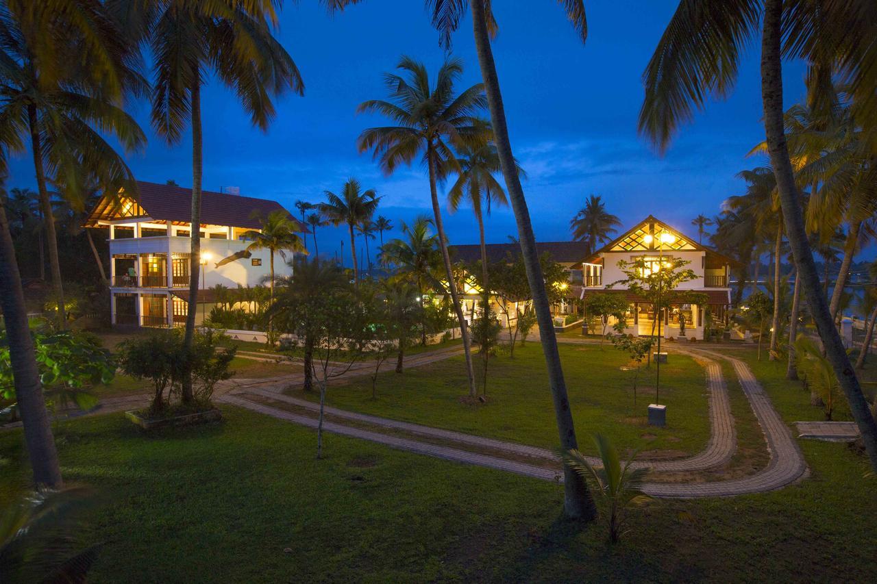 Indriya Sands Cherai Beach Exterior photo