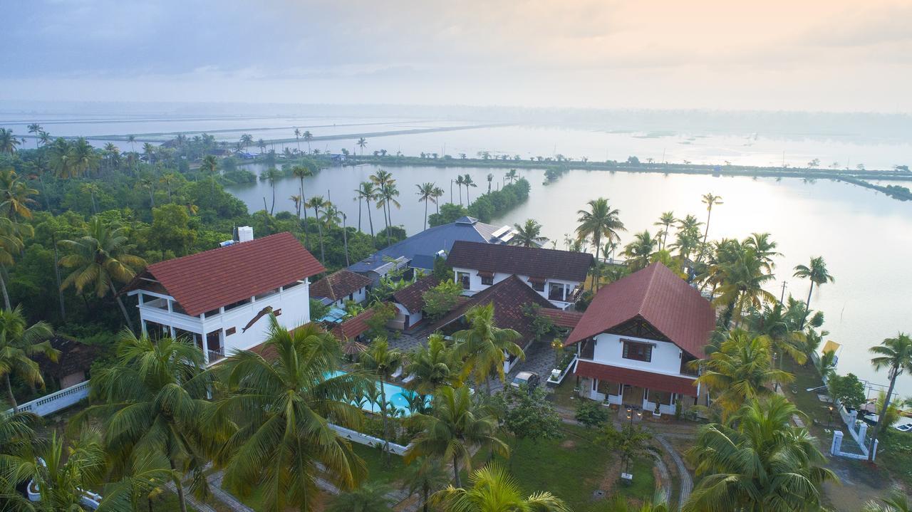 Indriya Sands Cherai Beach Exterior photo