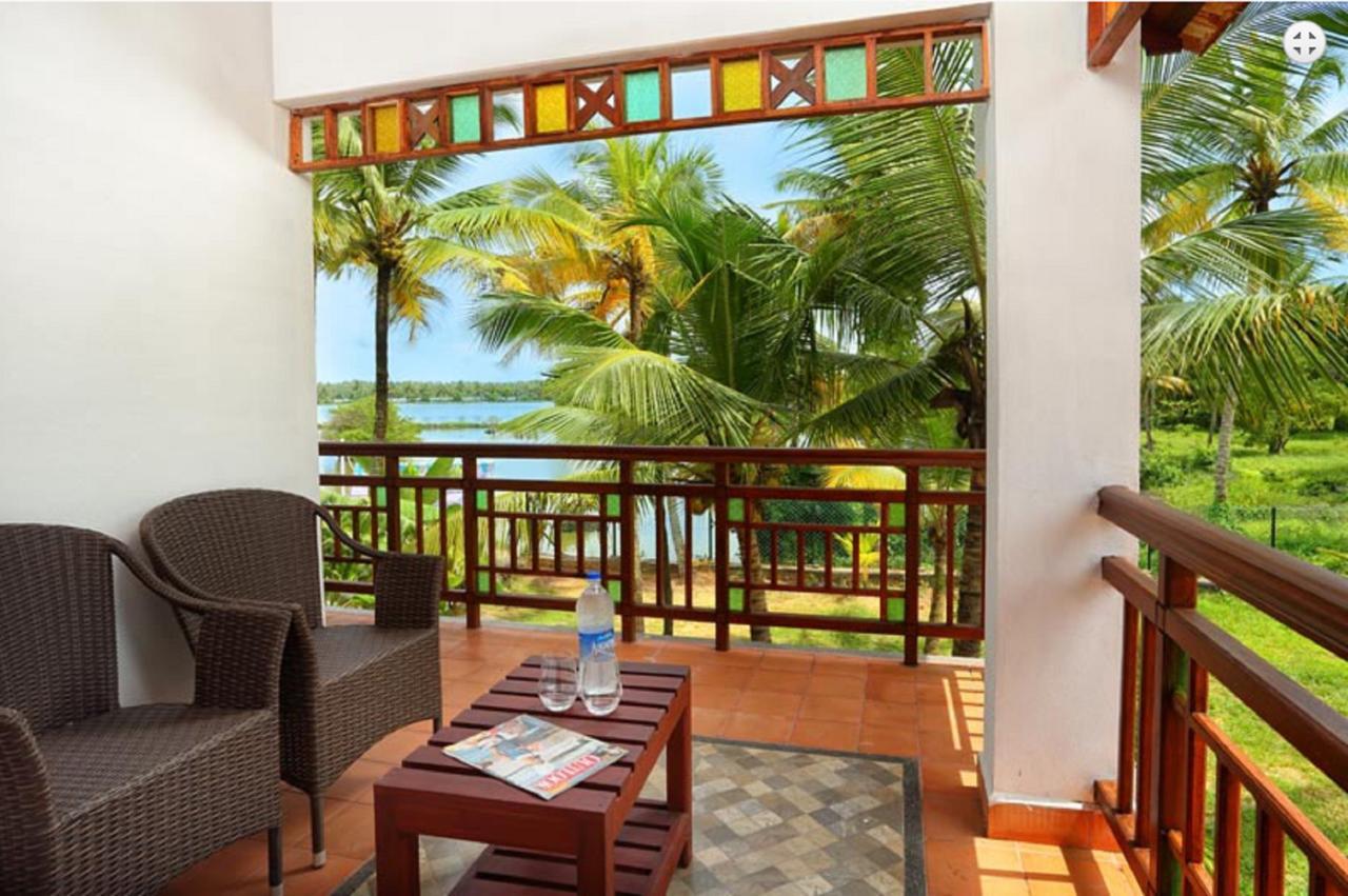 Indriya Sands Cherai Beach Exterior photo