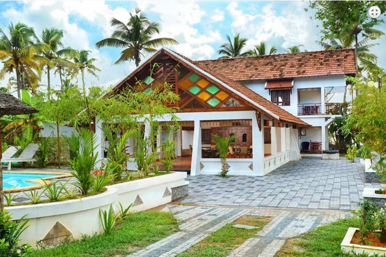 Indriya Sands Cherai Beach Exterior photo