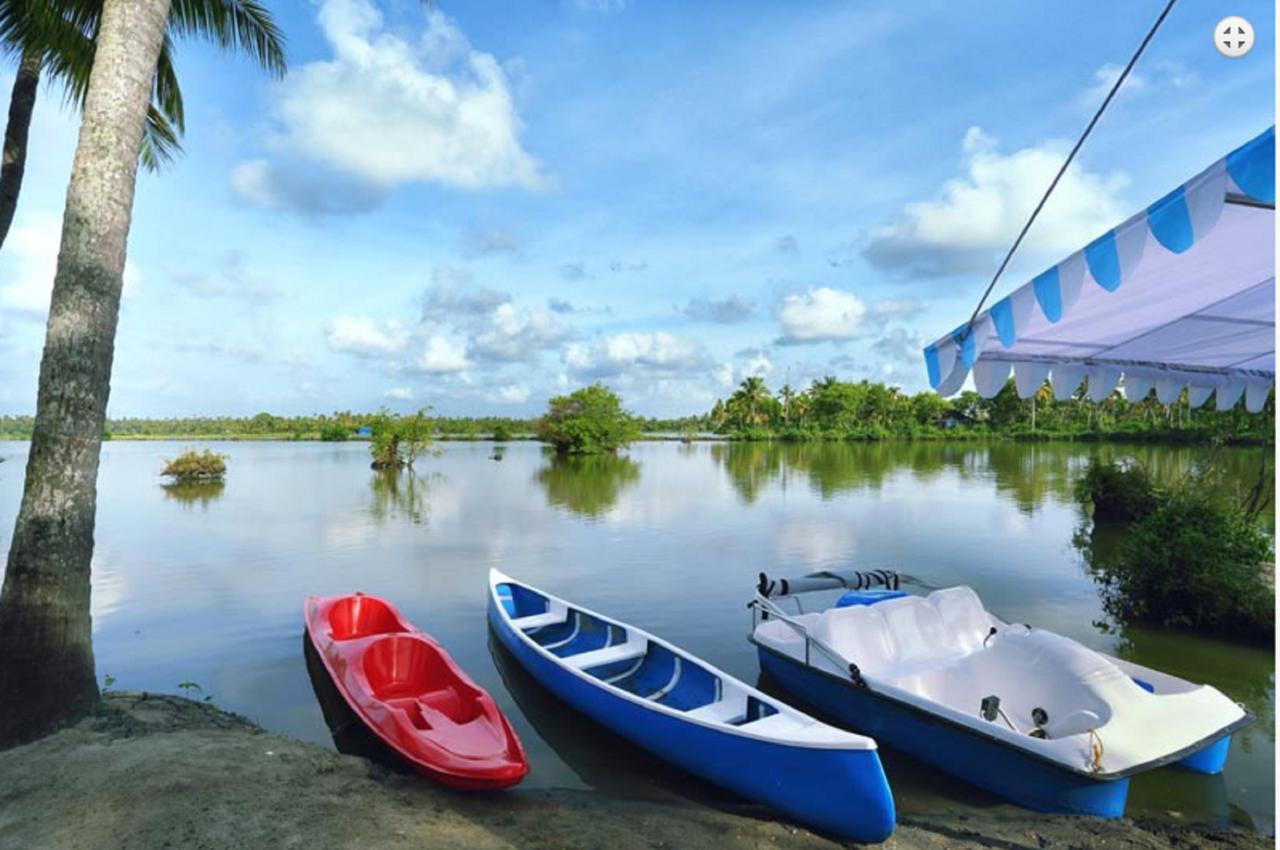 Indriya Sands Cherai Beach Exterior photo